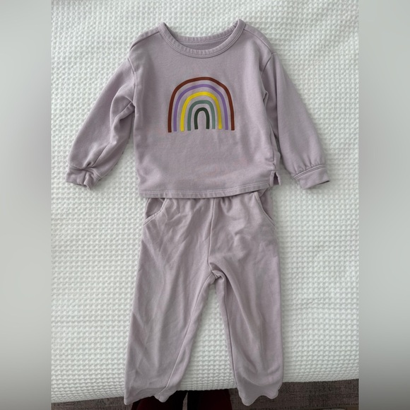 GAP Other - The Gap Rainbow sweatshirt set toddler Girl 4 years